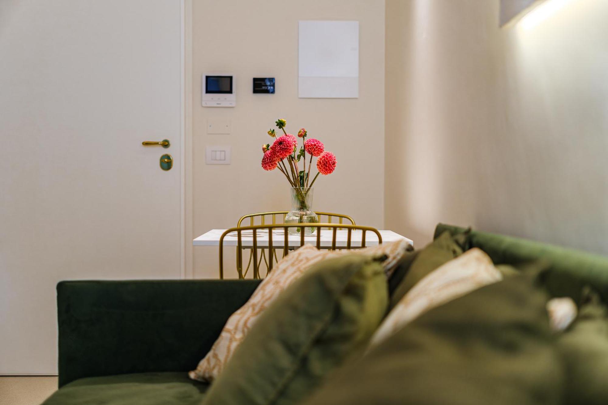 Helloapulia Charming Palazzo Clemente - Self-Catering Suites With Aircondition Monopoli Exterior photo